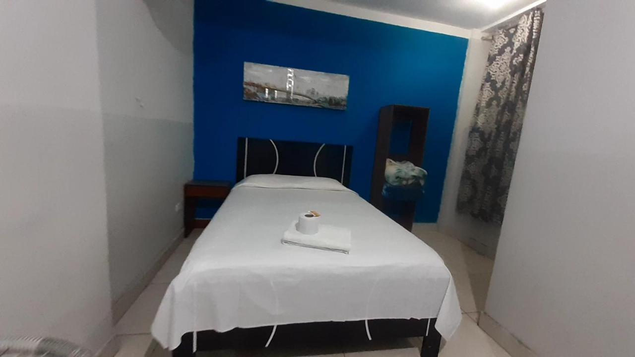 AYPA Hostal Trujillo Exterior foto