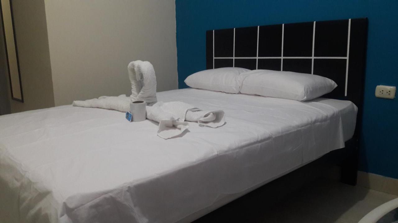AYPA Hostal Trujillo Exterior foto